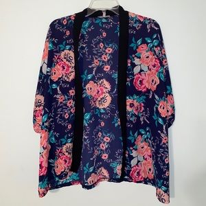 😍2/$10 Sz S Navy blue floral cardigan